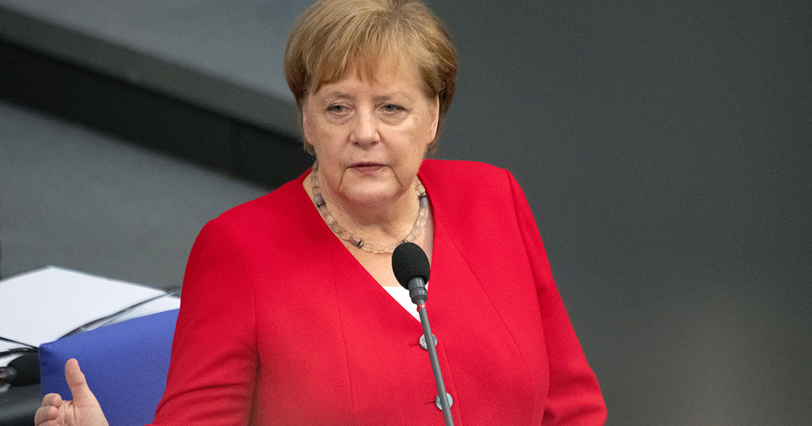 Bundeskanzlerin Angela Merkel im Plenum des Deutschen Bundestages