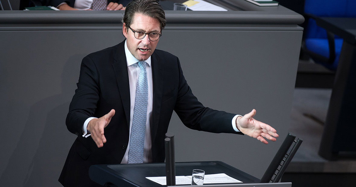 Andreas Scheuer spricht im Plenum des Deutschen Bundestages