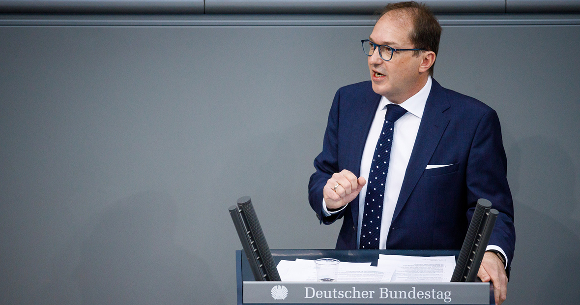 Alexander Dobrindt im Plenum des Deutschen Bundestages