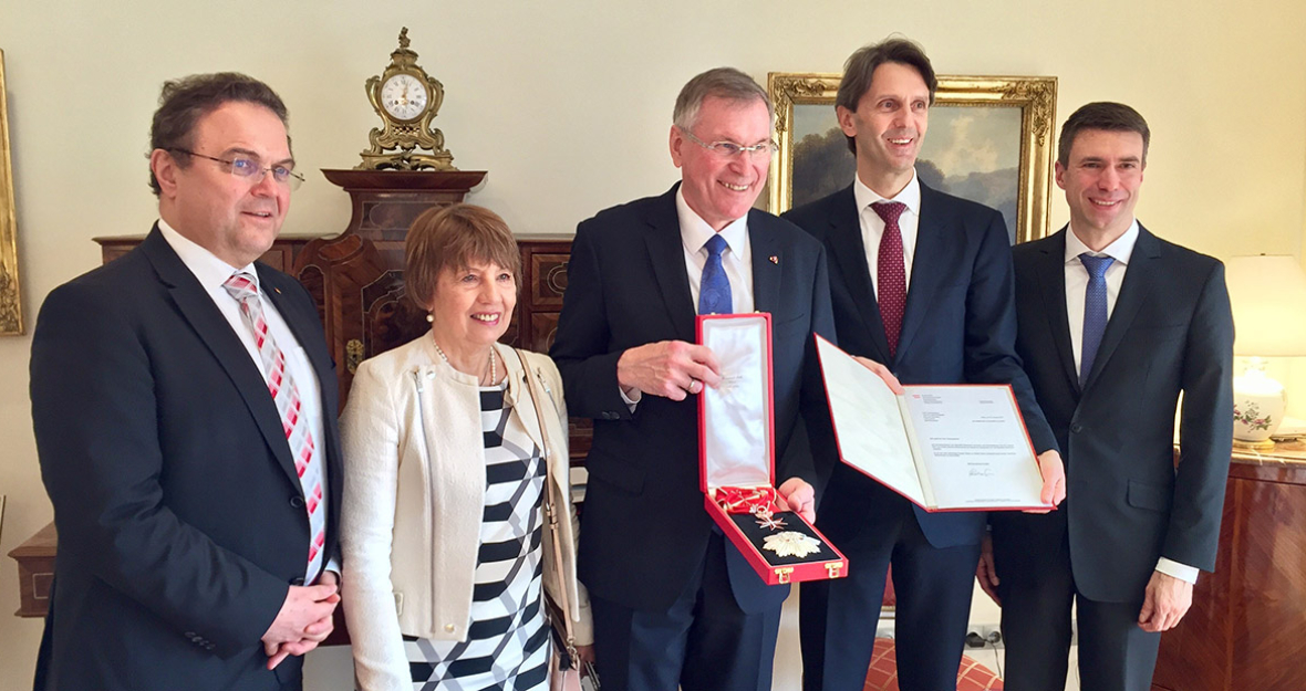 v.l.n.r. Dr. Hans-Peter Friedrich MdB, Ruth Singhammer, Bundestagsvizepräsident a.D. Johannes Singhammer, Botschafter Dr. Peter Huber und Parlamentarischer Geschäftsführer der CSU-Landesgruppe Stefan Müller