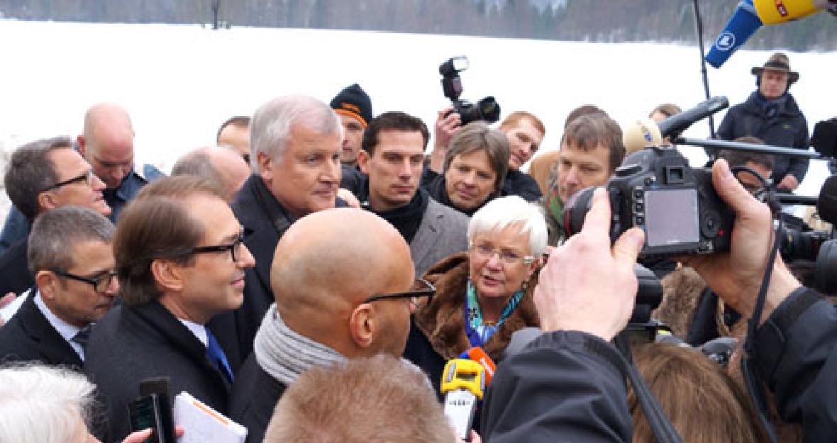 Gerda Hasselfeldt begrüßt Horst Seehofer in Wildbad Kreuth Gerda Hasselfeldt begrüßt Horst Seehofer in Wildbad Kreuth