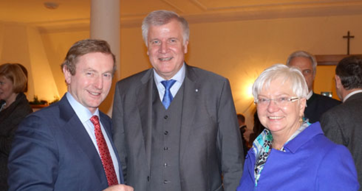 Gerda Hasselfeldt und Horst Seehofer begrüßen Enda Kenny, Premierminister von Irland, in Wildbad Kreuth Gerda Hasselfeldt und Horst Seehofer begrüßen Enda Kenny, Premierminister von Irland, in Wildbad Kreuth