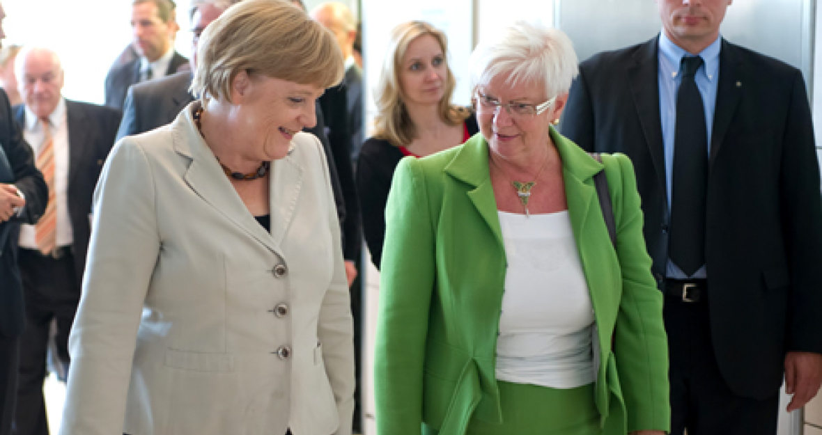 Gerda Hasselfeldt und Bundeskanzlerin Angela Merkel