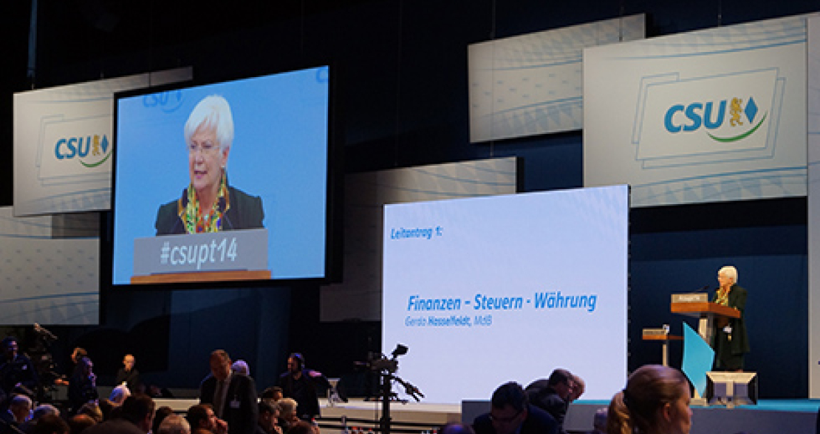 „In Berlin haben wir die historische Zeitenwände geschafft“, hob die CSU-Landesgruppenvorsitzende Gerda Hasselfeldt bei der Vorstellung des Leitantrages "Finanzen - Steuern - Währung" hervor. 