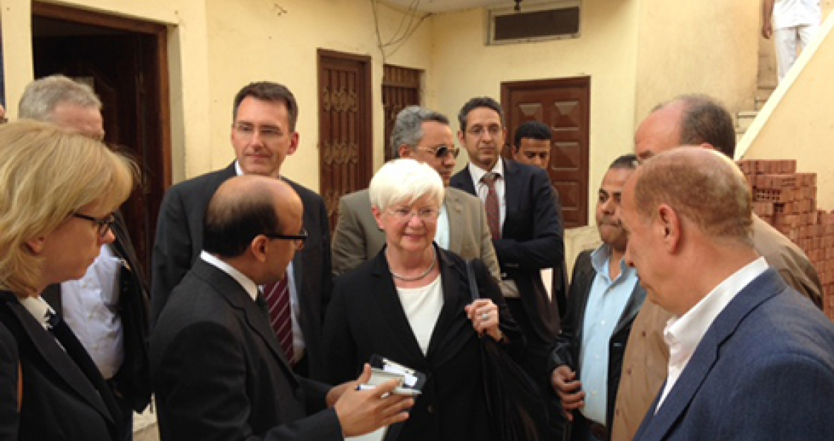 Die CSU-Landesgruppenvorsitzende Gerda Hasselfeldt besucht ein Entwicklungshilfeprojekt der GIZ in Kairo