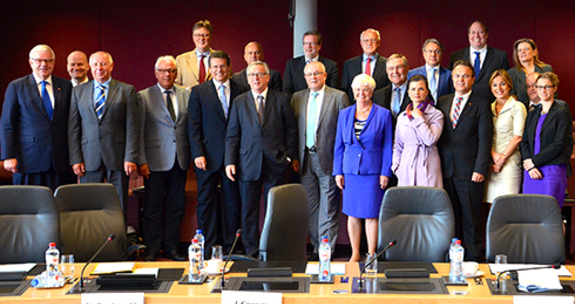 Der Geschäftsführende Vorstand der CDU/CSU-Bundestagsfraktion reist regelmäßig zu politischen Gesprächen nach ‪‎Brüssel. 