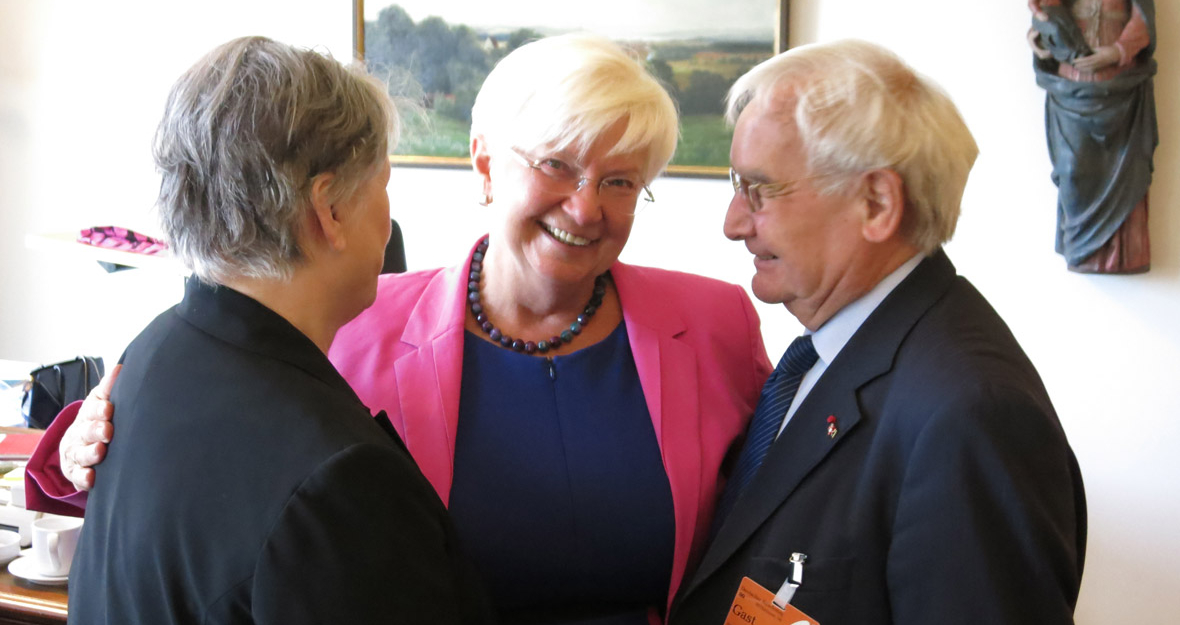 Gerda Hasselfeldt mit dem Ehepaar Hébras Gerda Hasselfeldt mit dem Ehepaar Hébras