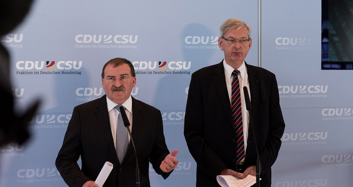 Max Straubinger, Parlamentarischer Geschäftsführer der CSU-Landesgruppe, über die Einigung bei der Zeitarbeit und Werkverträgen.
