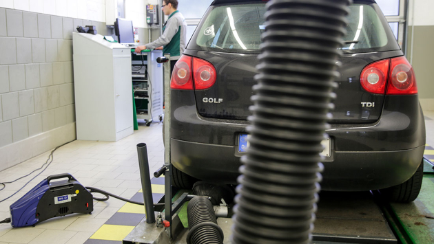 Abgasuntersuchung von Dieselfahrzeugen Abgasuntersuchung von Dieselfahrzeugen