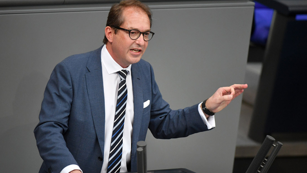 Alexander Dobrindt spricht im Plenum Alexander Dobrindt spricht im Plenum