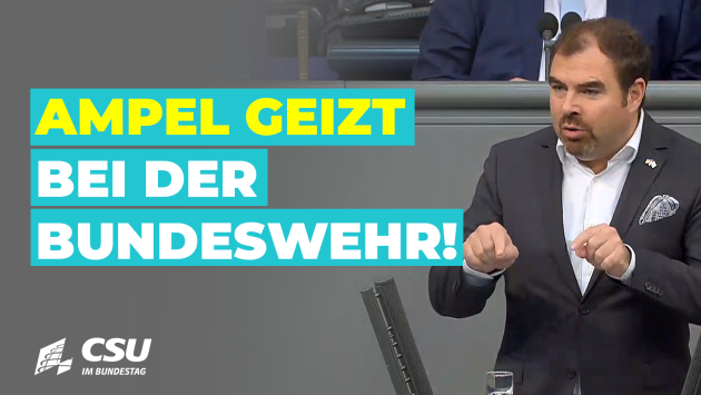 Florian Hahn am Rednerpult im Plenum des Deutschen Bundestages