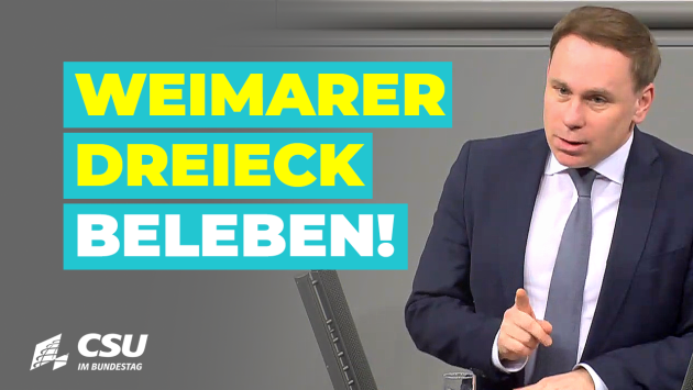 Volker Ullrich am Rednerpult im Plenum des Deutschen Bundestages