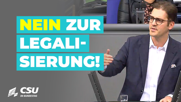 Stephan Pilsinger am Rednerpult im Plenum des Deutschen Bundestages