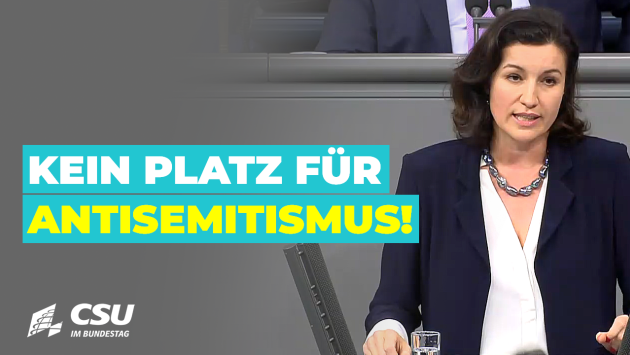 Dorothee Bär im Plenum des Deutschen Bundestages