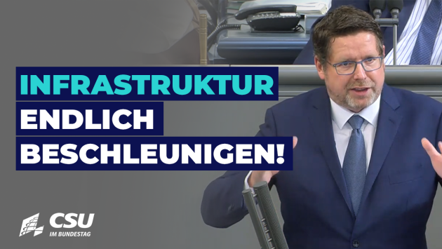 Stephan Stracke am Rednerpult im Plenum des Deutschen Bundestages