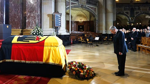 Mit einem bewegenden Staatsakt im Berliner Dom hat Deutschland heute Abschied vom ehemaligen Bundespräsidenten Richard von Weizsäcker genommen. 