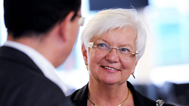Die CSU-Landesgruppenvorsitzende Gerda Hasselfeldt äußert sich zur aktuellen Debatte um Belastungen der Wirtschaft. Die CSU-Landesgruppenvorsitzende Gerda Hasselfeldt äußert sich zur aktuellen Debatte um Belastungen der Wirtschaft._490x275