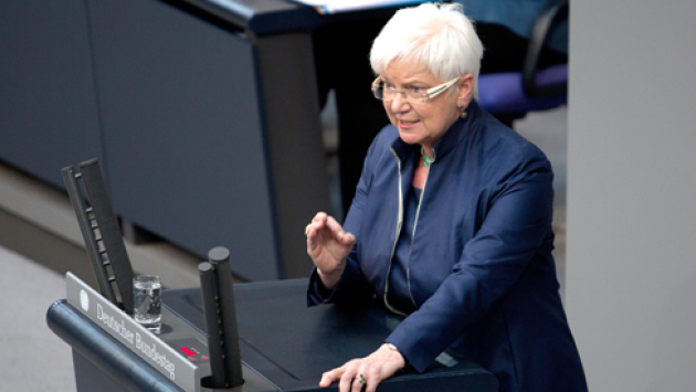 Gerda Hasselfeldt im Plenum