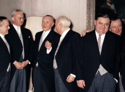 Franz Josef Strauß wird Minister im Kabinett Adenauer 1953