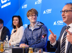 Die Mitglieder der CSU im Bundestag im Gespräch mit Richard Socher, Chief Scientist bei Salesforce
