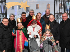 Gruppenbild mit Sternsingern