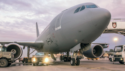 Reifenwechsel am A310 MRTT auf der Air Base in Incirlik 
