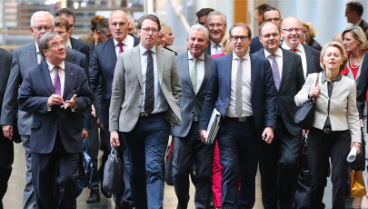 Delegation der CDU/CSU-Fraktion auf dem Weg zu den Sondierungsgesprächen
