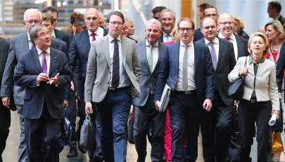 Delegation der CDU/CSU-Fraktion auf dem Weg zu den Sondierungsgesprächen