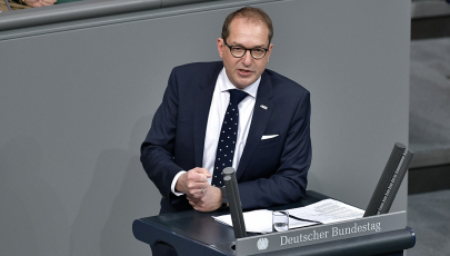 Alexander Dobrindt im Plenum des Deutschen Bundestages