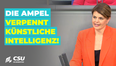 Katrin Staffler am Rednerpult im Plenum des Deutschen Bundestages