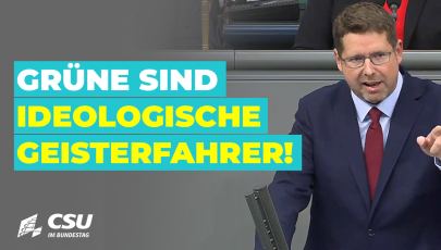 Stephan Stracke am Rednerpult im Plenum des Deutschen Bundestages