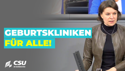 Emmi Zeulner am Rednerpult im Plenum des Deutschen Bundestages